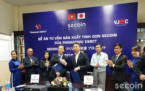 The signing ceremony of the Lean Manufacturing Consultancy project of Panasonic ESBCT (Japan) for the production system of Secoin